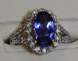 Ladies rings, gold, diamonds, sapphire, ruby, emerald, local jewelers in NJ